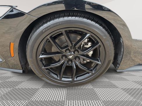 Used 2024 Ford Mustang EcoBoost image 9