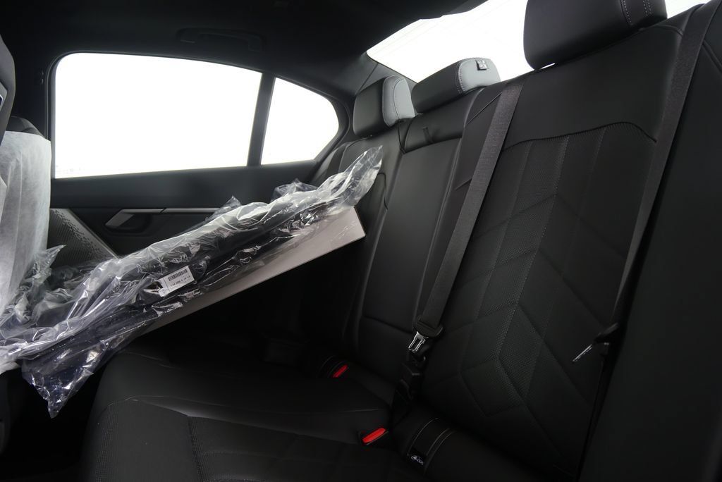 Used 2026 BMW i5 eDrive40 w/ Premium Package RWD image 14