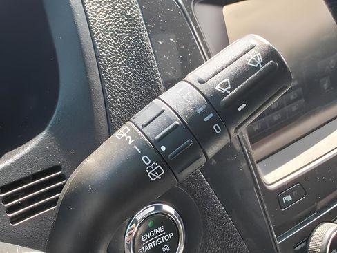 Used 2016 Ford Explorer XLT w/ Equipment Group 202A image 29