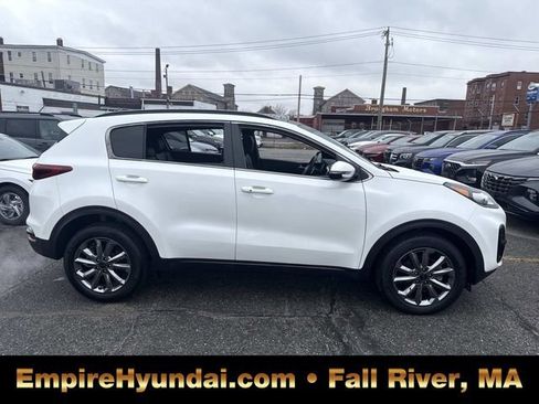 Used 2021 Kia Sportage S w/ S AWD Premium Package image 3
