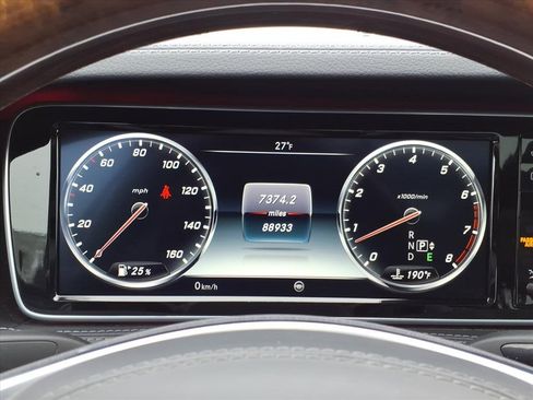 Used 2015 Mercedes-Benz S 550 4MATIC Sedan w/ Sport Package image 25