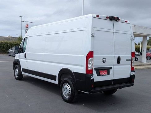 Used 2025 RAM ProMaster 2500 w/ Convenience Group FWD image 14