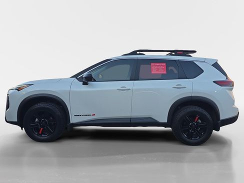 Certified 2025 Nissan Rogue SV AWD/4WD image 2