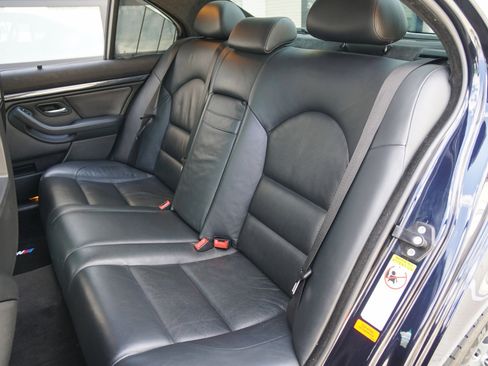 Used 2003 BMW M5 image 32