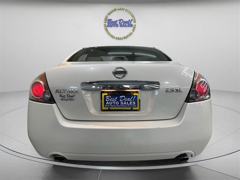 Used 2011 Nissan Altima 2.5 SL w/ 2.5SL Pkg FWD image 4