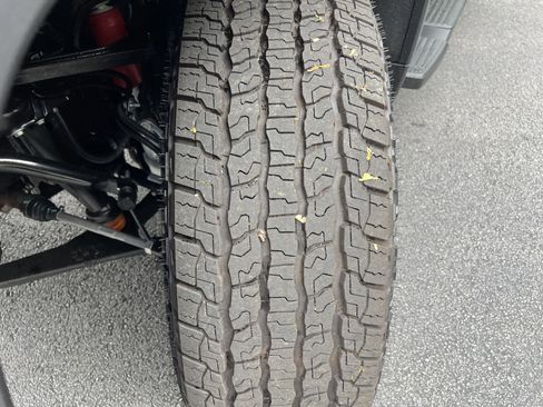 Used 2025 Chevrolet Silverado 2500 LT w/ Safety Package image 12