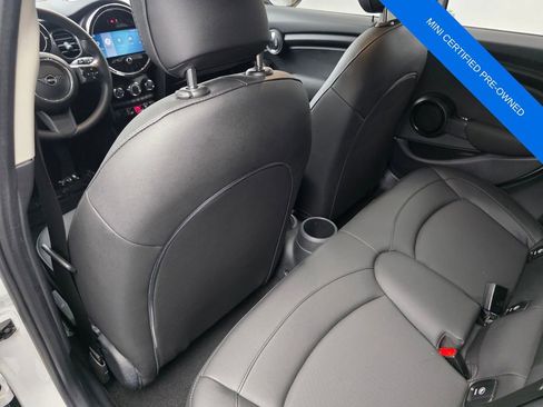 Used 2024 MINI Cooper 4-Door Hardtop w/ Storage Package FWD image 14