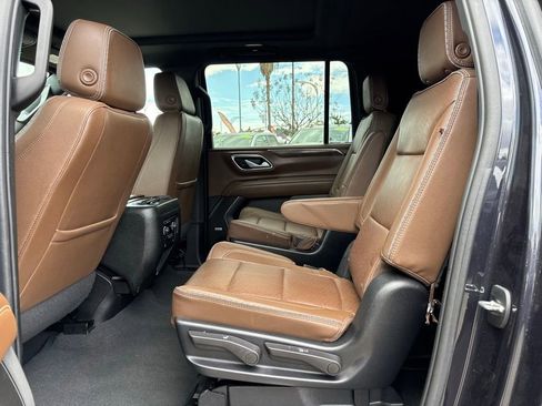Used 2023 Chevrolet Suburban High Country AWD/4WD image 22