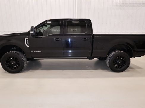 Certified 2019 Ford F250 Lariat w/ Lariat Ultimate Package image 7