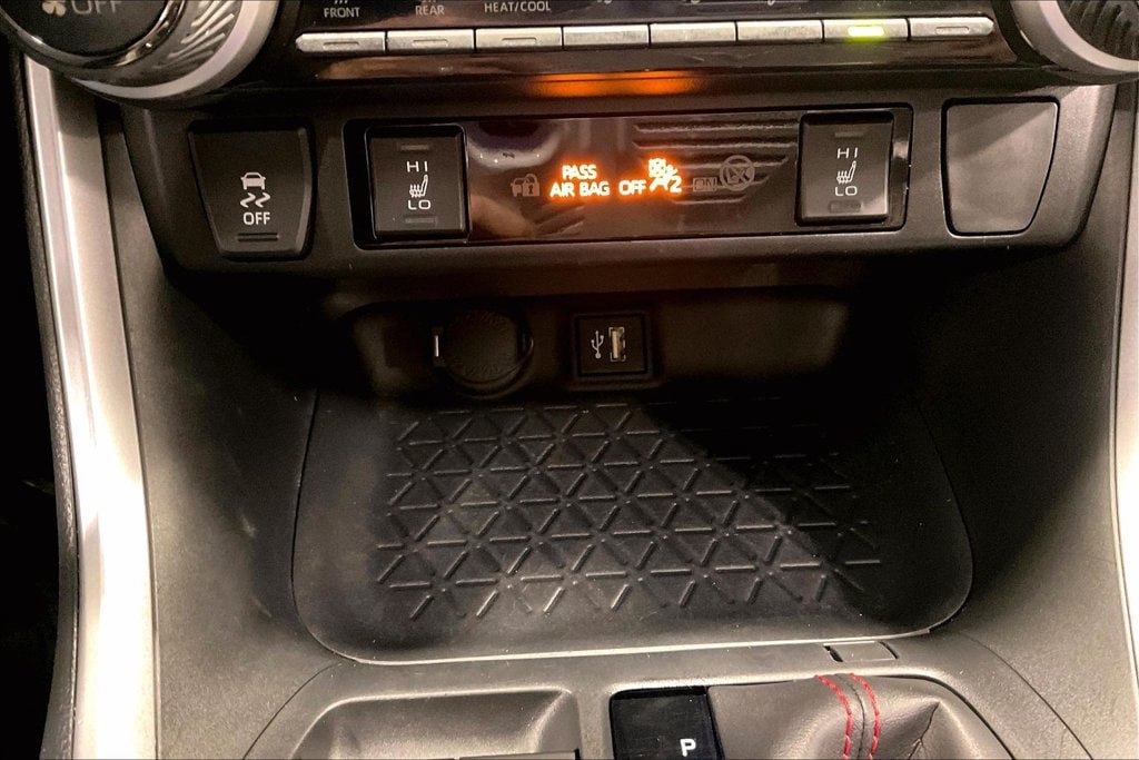 Used 2023 Toyota RAV4 SE w/ Weather & Moonroof Package AWD/4WD image 17