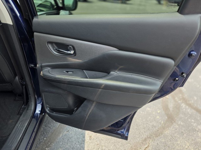 Used 2023 Nissan Murano SV AWD/4WD image 17