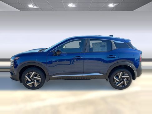 New 2026 Nissan Kicks SV image 2