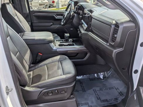 Used 2023 Chevrolet Silverado 1500 LTZ AWD/4WD image 5