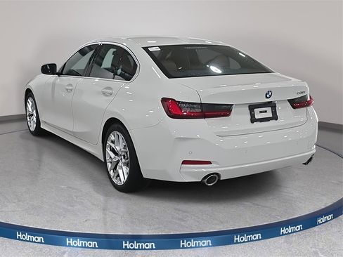Certified 2025 BMW 330i Sedan image 8