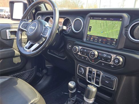 Certified 2020 Jeep Wrangler Unlimited Sahara AWD/4WD image 9