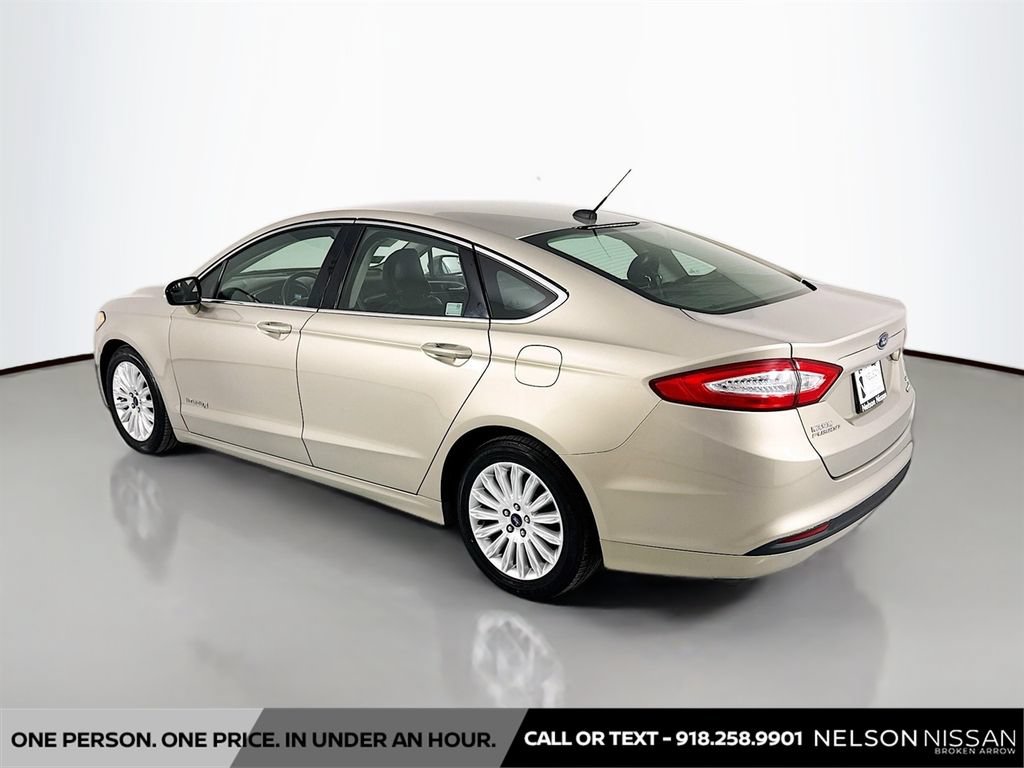 Used 2016 Ford Fusion SE w/ Equipment Group 502A FWD image 7