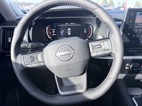 New 2026 Nissan Pathfinder Platinum AWD/4WD image 13