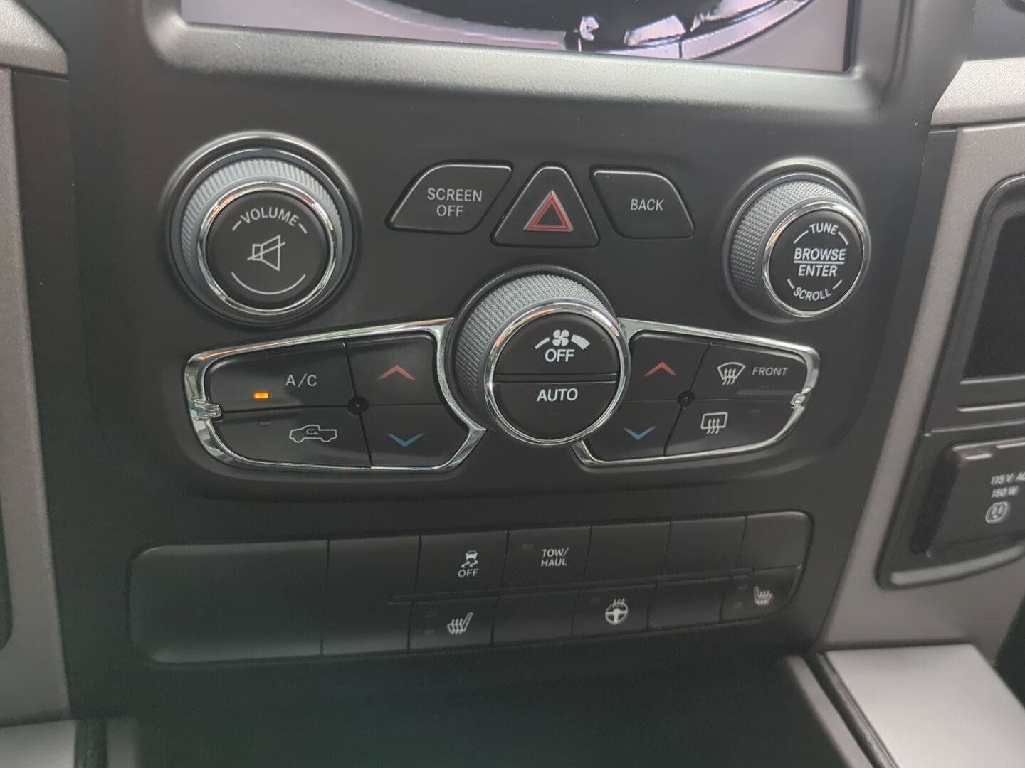 Used 2022 RAM 1500 Express w/ Wheel & Sound Group AWD/4WD image 25