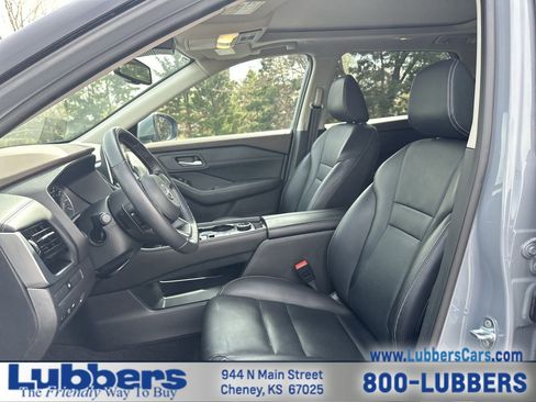 Used 2023 Nissan Rogue SL image 11