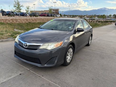 Used 2014 Toyota Camry FWD image 3