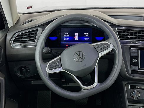 Used 2023 Volkswagen Tiguan S image 18