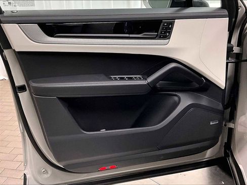 New 2026 Porsche Cayenne Coupe image 22