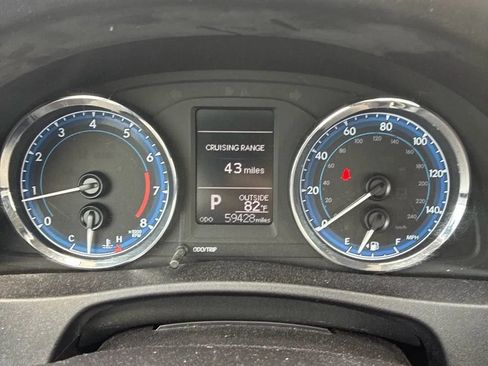 Used 2017 Toyota Corolla LE FWD image 15