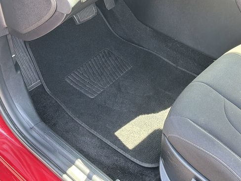 Certified 2024 Hyundai Elantra SEL FWD image 17