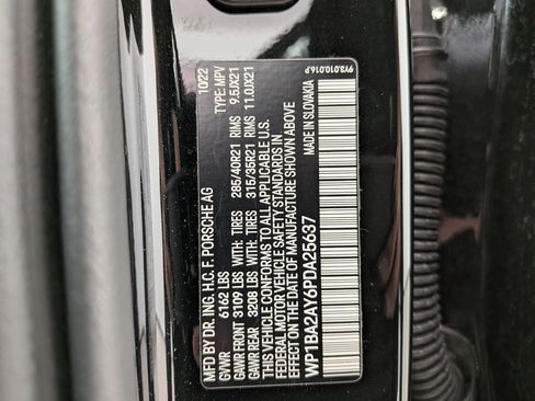 Certified 2023 Porsche Cayenne Platinum Edition AWD/4WD image 28