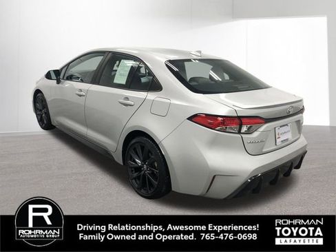 Used 2024 Toyota Corolla SE image 4