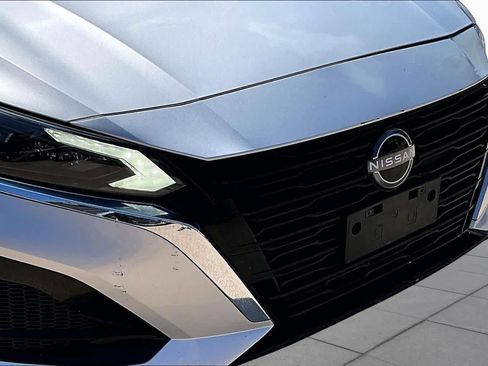 Used 2023 Nissan Altima 2.5 SL FWD image 28