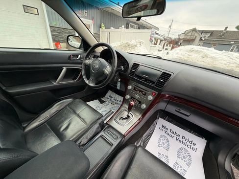 Used 2009 Subaru Outback 2.5i Limited image 18