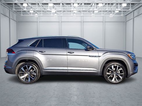 Certified 2025 Volkswagen Atlas Cross Sport SEL Premium R-Line image 7