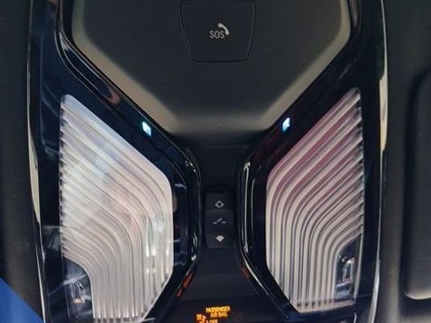 Used 2023 BMW 230i Coupe w/ M Sport Package image 23