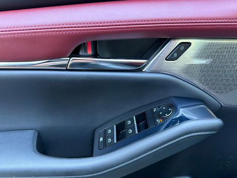 Used 2020 MAZDA MAZDA3 Hatchback w/ Premium Package image 12