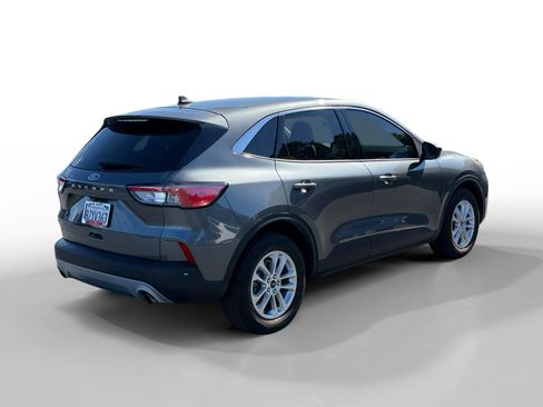 Used 2022 Ford Escape SE FWD image 5