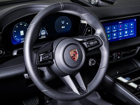Certified 2025 Porsche Macan Electric image 18
