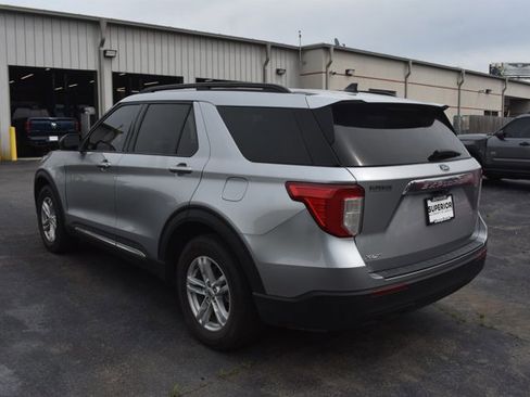 Used 2022 Ford Explorer XLT RWD image 7
