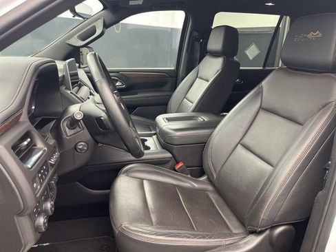 Used 2024 Chevrolet Tahoe High Country image 9