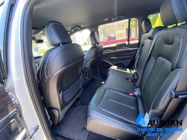 Used 2026 Jeep Grand Cherokee Limited AWD/4WD image 25