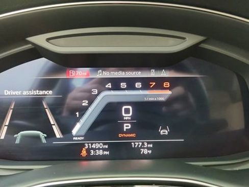 Used 2023 Audi Q8 Premium Plus w/ Premium Plus Package AWD/4WD image 37