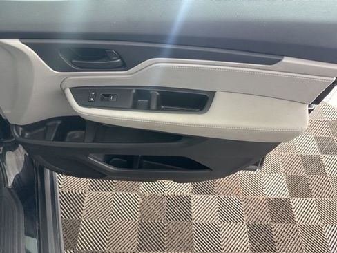 Used 2018 Honda Odyssey EX-L image 24