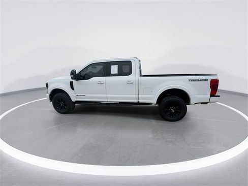 Certified 2022 Ford F250 Lariat w/ Tremor Off-Road Package image 7