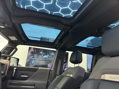 Used 2024 GMC Hummer EV 3X image 19