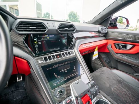 Used 2023 Lamborghini Urus S AWD/4WD image 40
