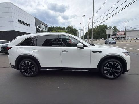 Certified 2024 MAZDA CX-90 Plug-In Hybrid w/ Premium Plus AWD/4WD image 9