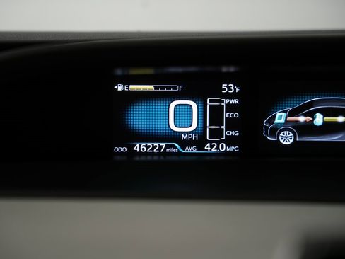 Used 2018 Toyota Prius Two w/ Prius Two Safety Plus Package image 17