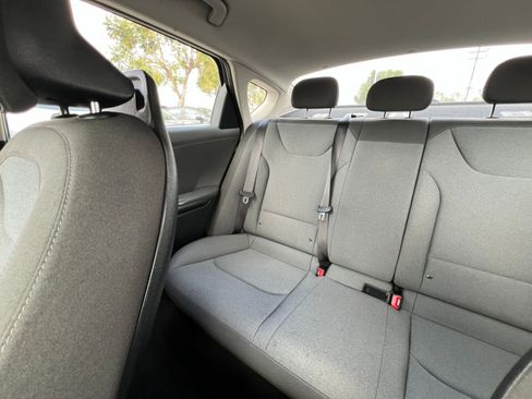 Used 2025 Kia K4 FWD image 44