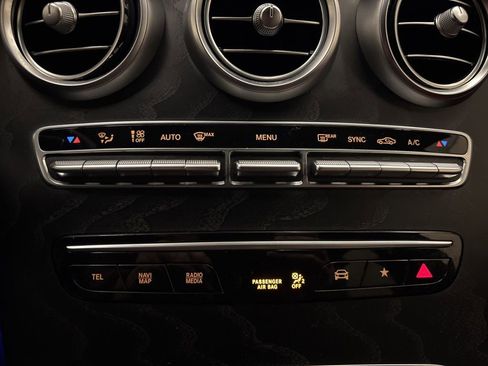 Used 2022 Mercedes-Benz GLC 300 4MATIC image 21