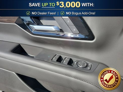 Used 2026 Chevrolet Suburban LS RWD image 18